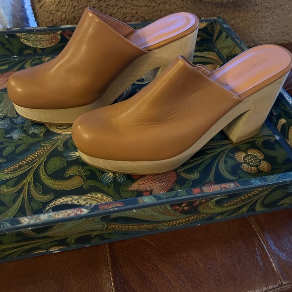Rachel Comey Dakota Clog in Natural size 9 - Picture 2 of 5